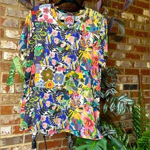 Johnny Was “Janie” favorite tee size XL EUC